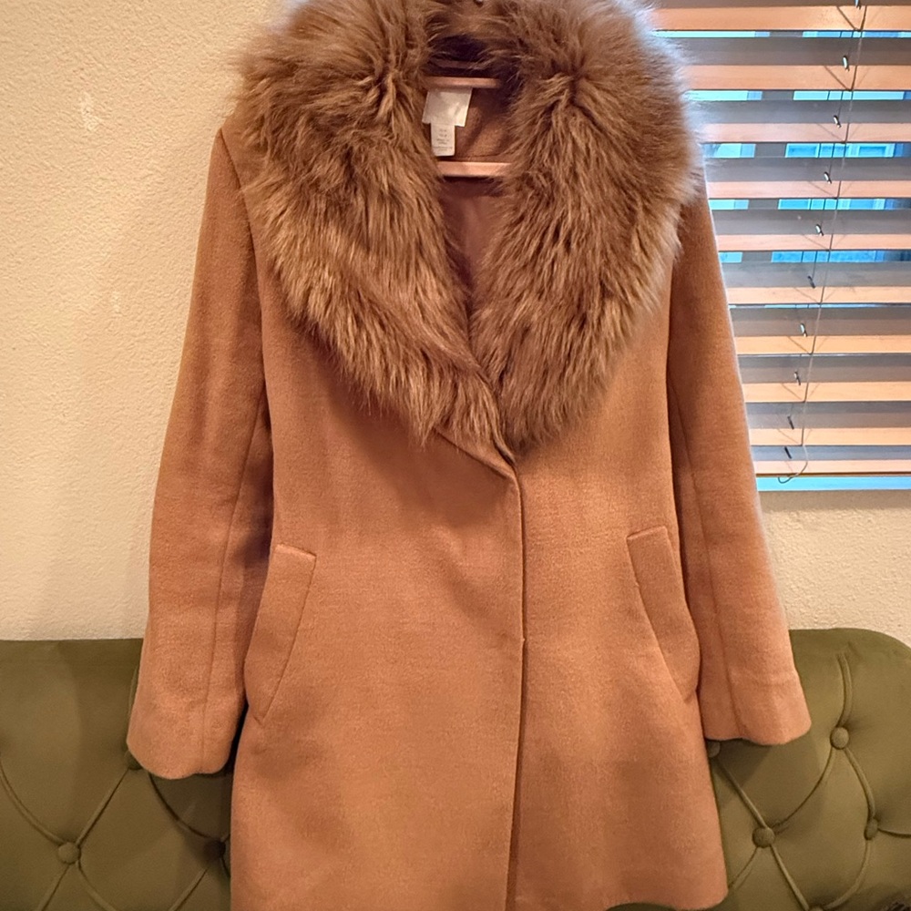 H&M Tan Coat with Faux Fur Collar - Picture 2 of 3